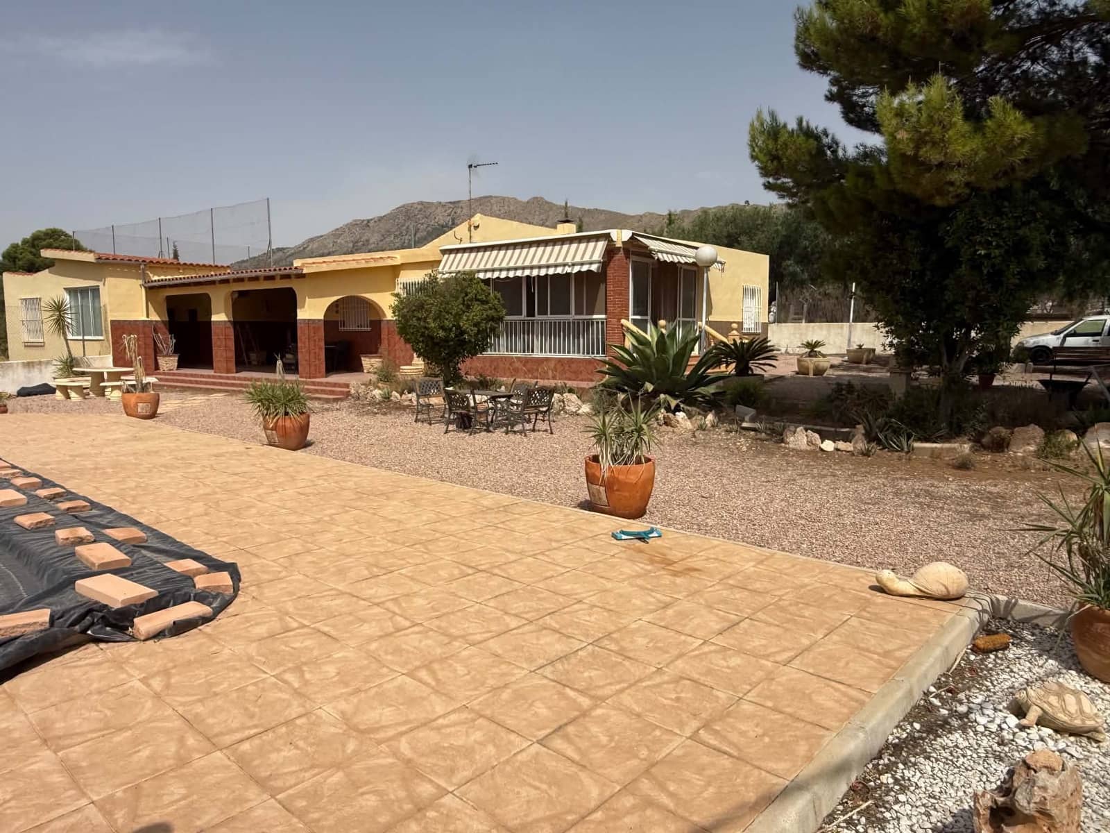 4 bedroom Finca/Country House for sale in La Romana with pool garage - € 274,950 (Ref: 9968407)