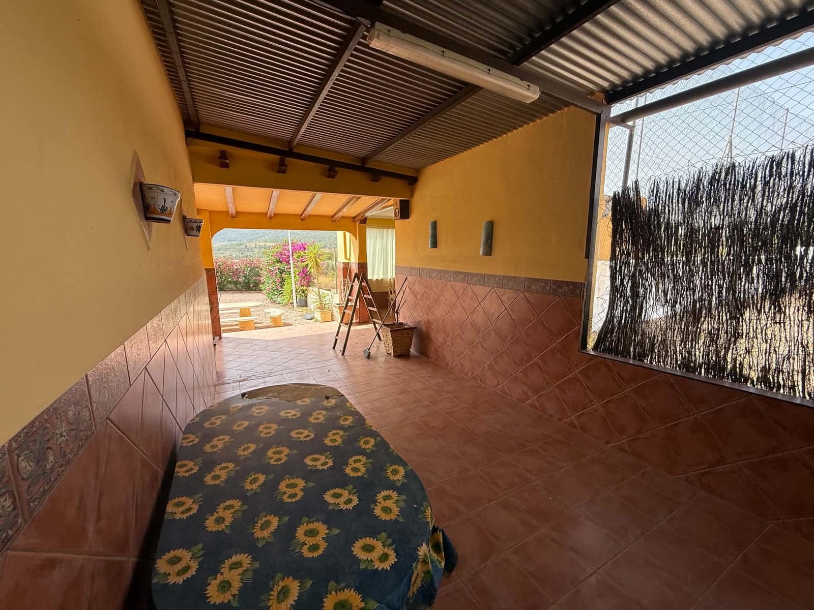 4 bedroom Finca/Country House for sale in La Romana with pool garage - € 274,950 (Ref: 9968407)