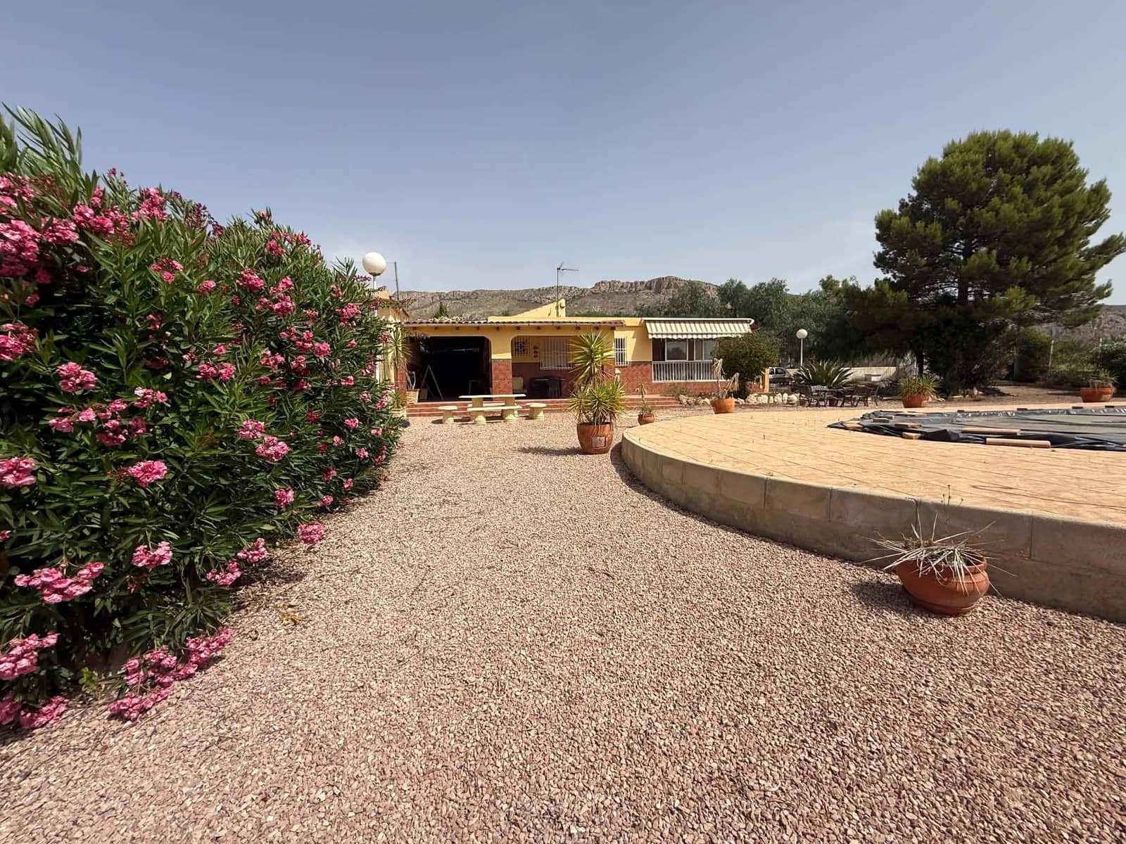 4 bedroom Finca/Country House for sale in La Romana with pool garage - € 274,950 (Ref: 9968407)