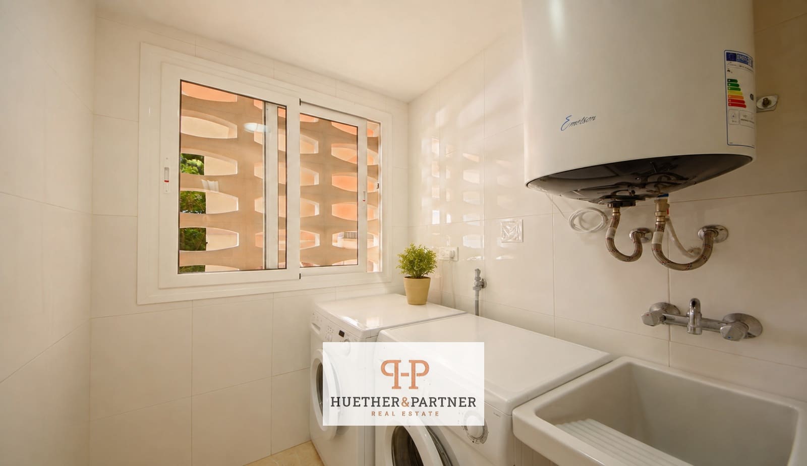 2 bedroom Flat for sale in Calas de Mallorca with pool garage - € 380,000 (Ref: 10047633)