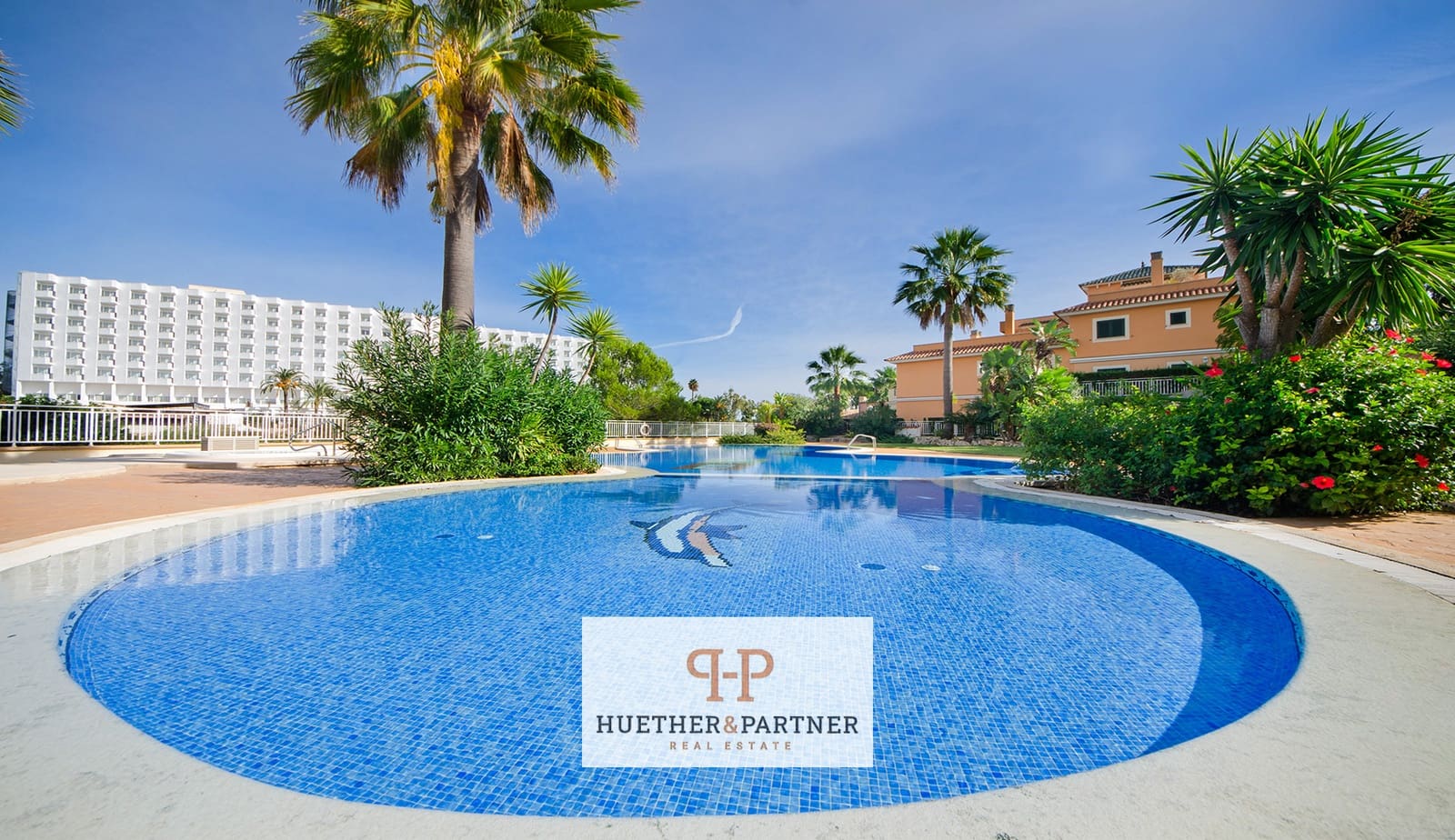 2 bedroom Flat for sale in Calas de Mallorca with pool garage - € 380,000 (Ref: 10047633)