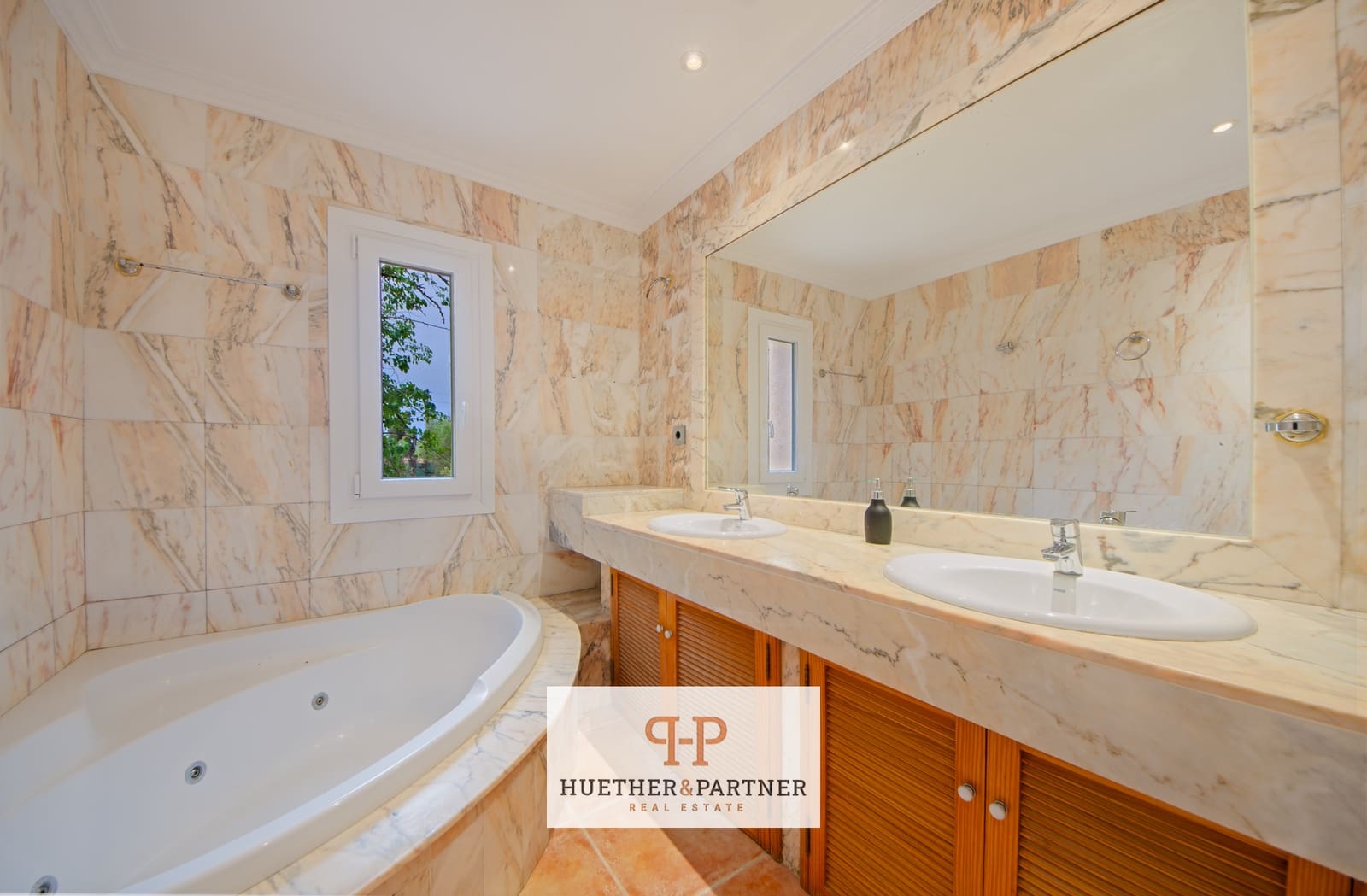 7 Zimmer Finca/Landgut zu verkaufen in Santa Maria del Cami mit Pool - 1.400.000 € (Ref: 10111275)
