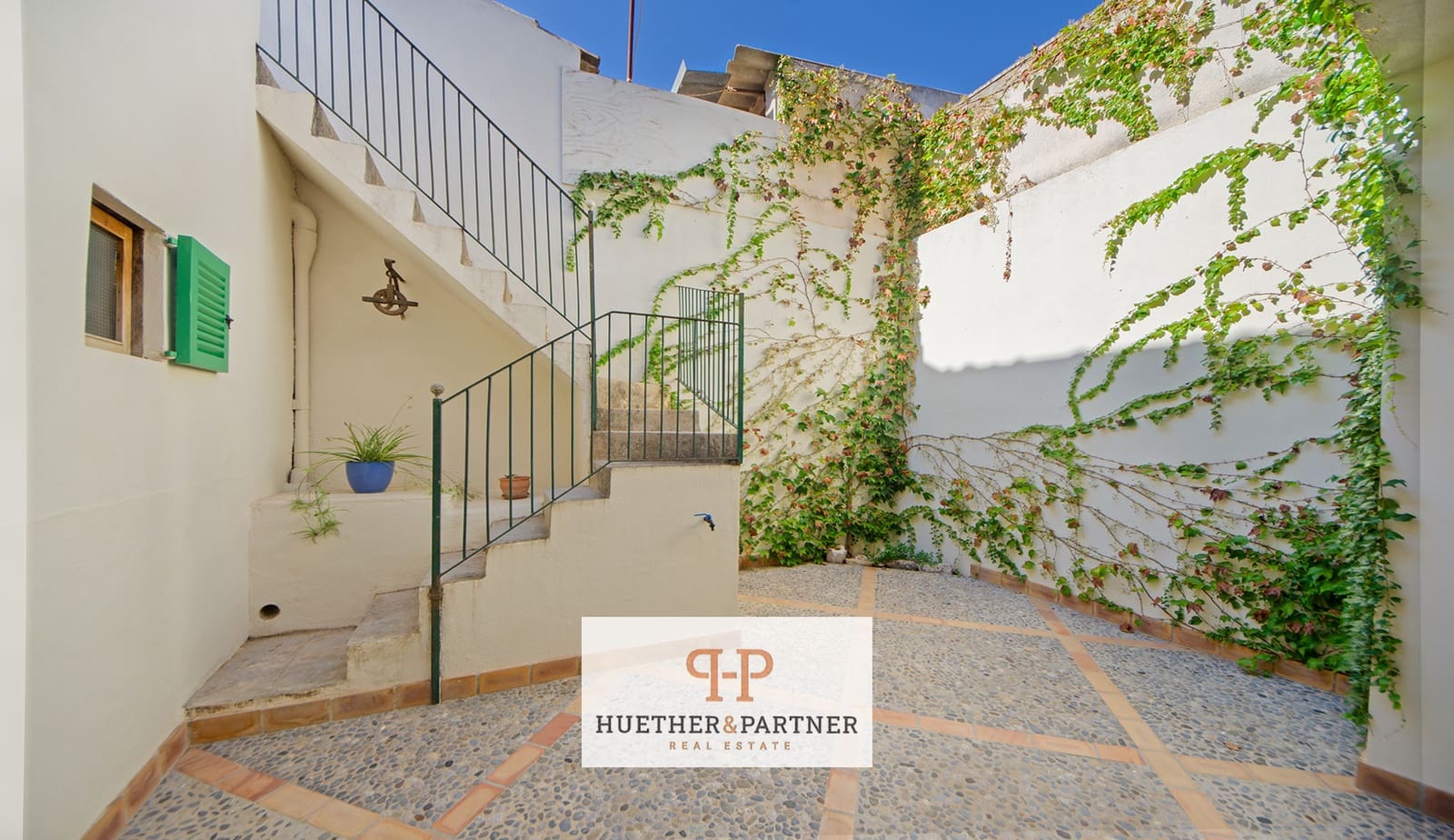 4 bedroom Terraced Villa for sale in Manacor with garage - € 669,000 (Ref: 10121191)