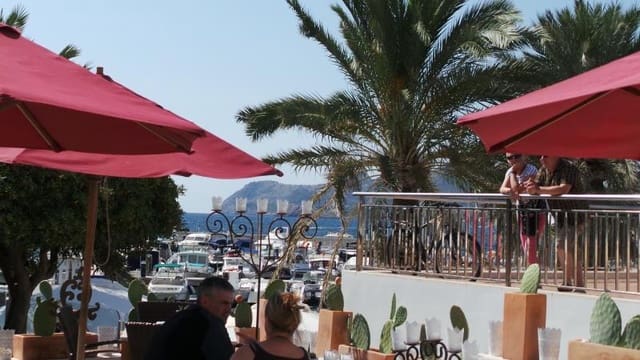 3 bedroom Flat for rent in Cala Ratjada, Capdepera - € 1,900 (Ref: 10148389)