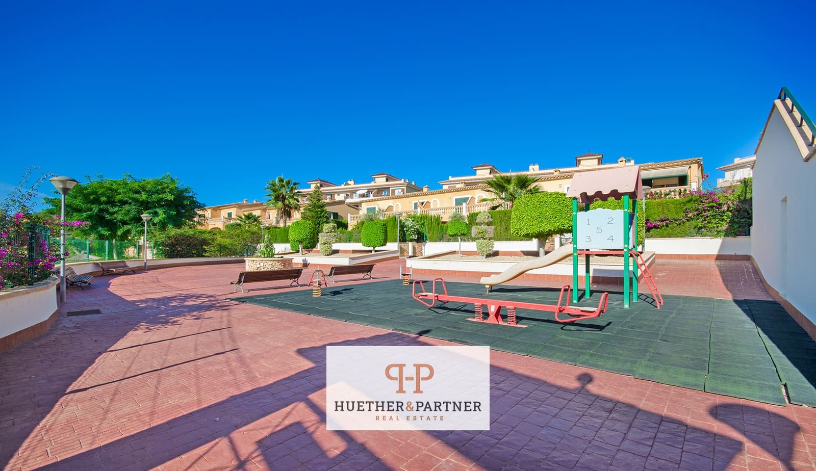 2 soverom Leilighet til salgs i Calas de Mallorca med svømmebasseng garasje - € 329 000 (Ref: 10170242)