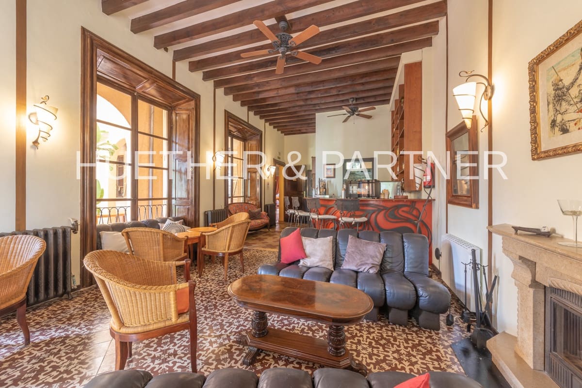 8 soverom Hus til salgs i Arta - € 3 400 000 (Ref: 5810965)