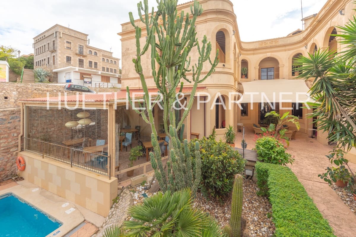 8 soverom Hus til salgs i Arta - € 3 400 000 (Ref: 5810965)