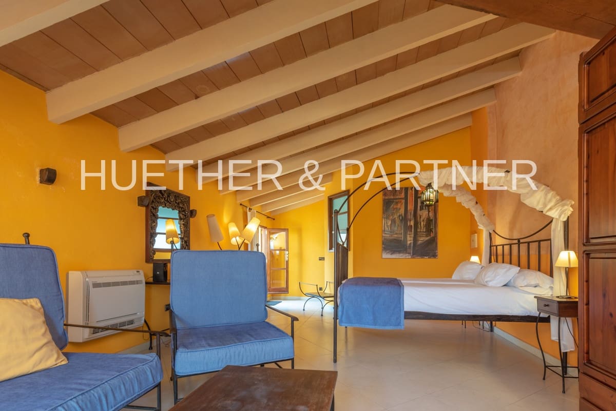 8 soverom Hus til salgs i Arta - € 3 400 000 (Ref: 5810965)