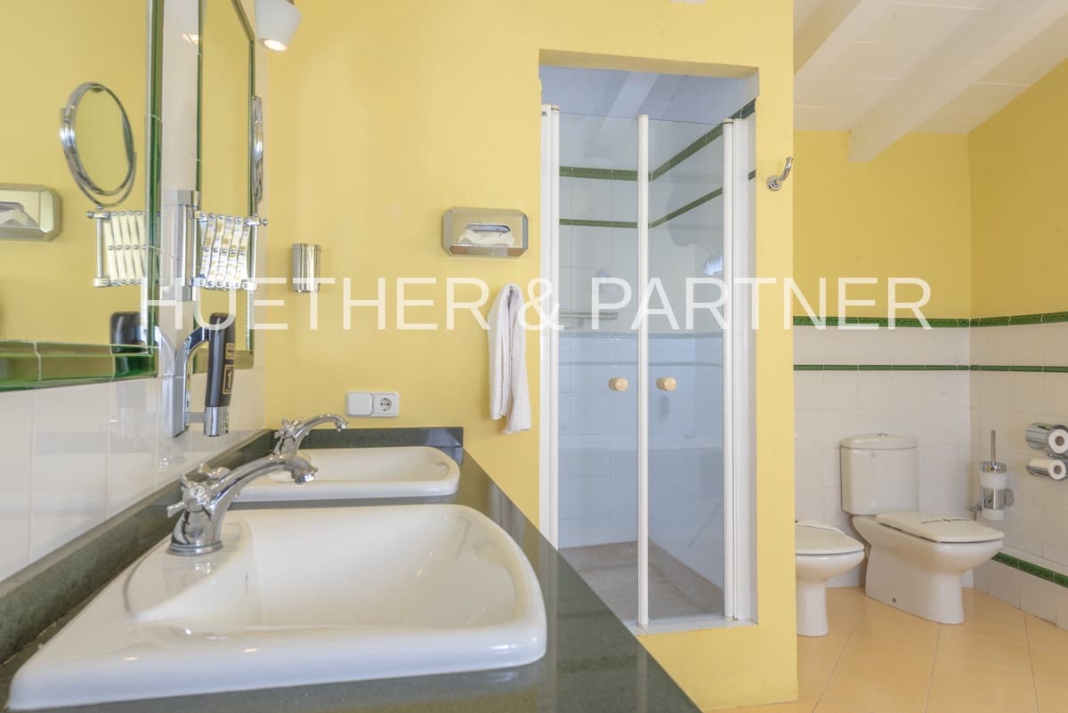 8 soverom Hus til salgs i Arta - € 3 400 000 (Ref: 5810965)