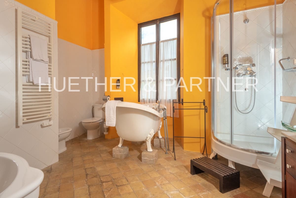 8 soverom Hus til salgs i Arta - € 3 400 000 (Ref: 5810965)