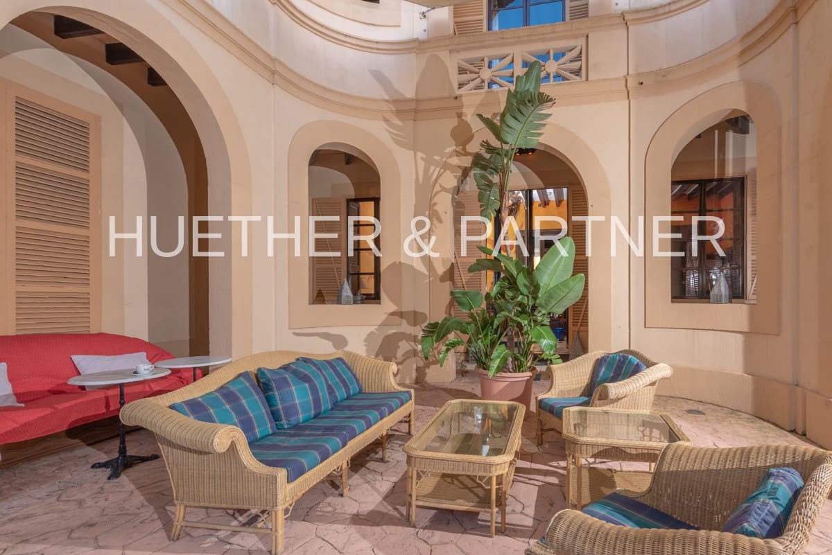 8 soverom Hus til salgs i Arta - € 3 400 000 (Ref: 5810965)