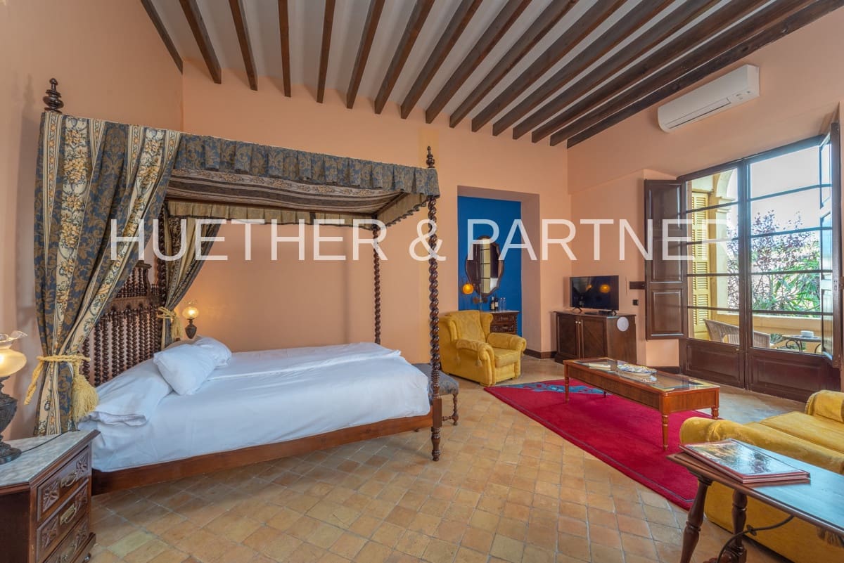 8 soverom Hus til salgs i Arta - € 3 400 000 (Ref: 5810965)