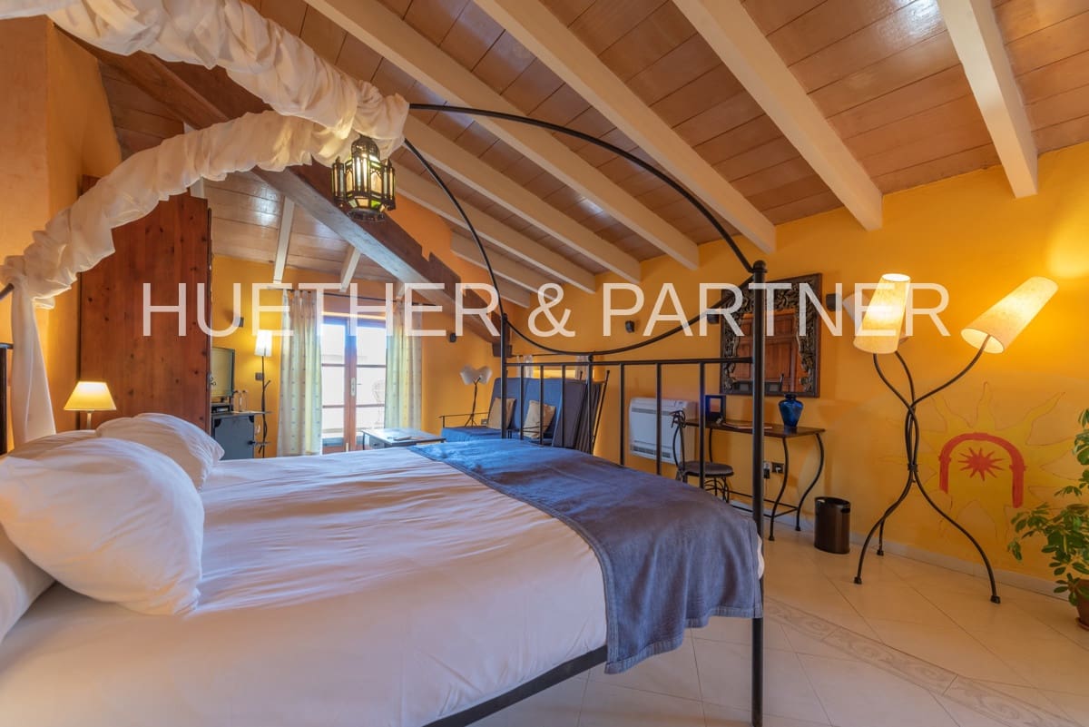 8 soverom Hus til salgs i Arta - € 3 400 000 (Ref: 5810965)