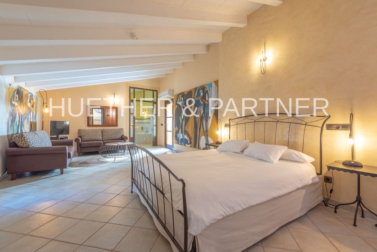 8 soverom Hus til salgs i Arta - € 3 400 000 (Ref: 5810965)