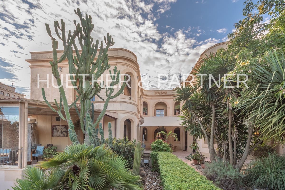 8 soverom Hus til salgs i Arta - € 3 400 000 (Ref: 5810965)