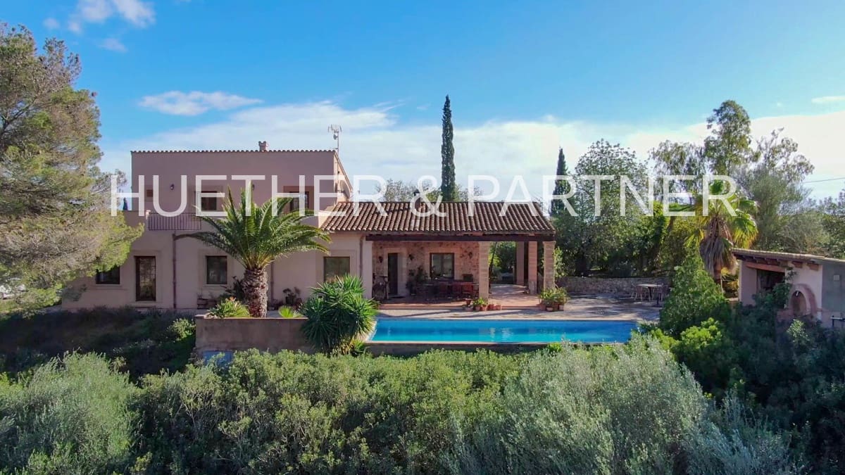3 bedroom Finca/Country House for sale in Portocristo / Port de Manacor - € 1,795,000 (Ref: 7319314)