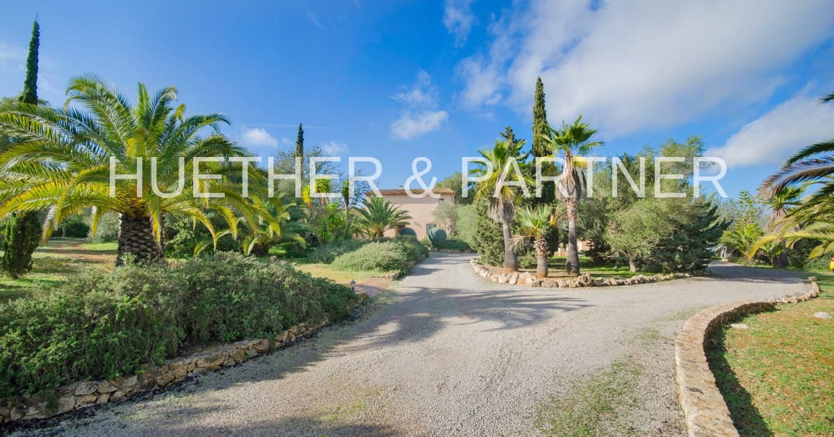 3 bedroom Finca/Country House for sale in Portocristo / Port de Manacor - € 1,795,000 (Ref: 7319314)