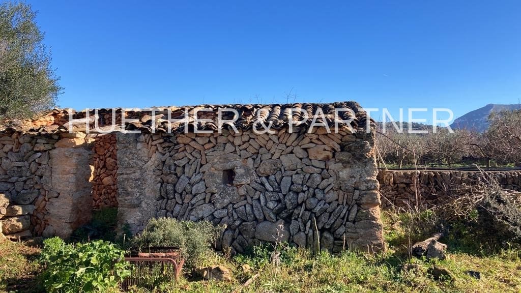 Ubebygd land til salgs i Manacor - € 500 000 (Ref: 7375075)