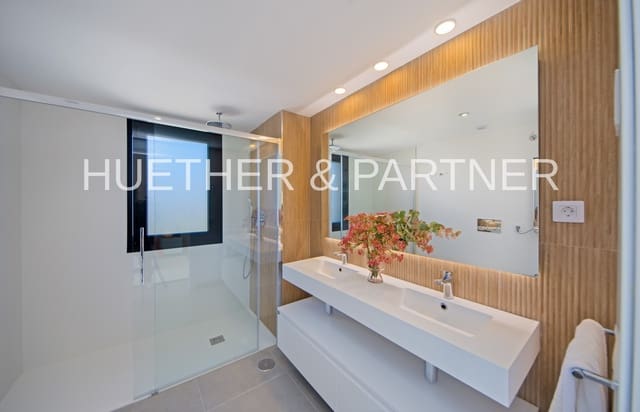 3 bedroom Townhouse for sale in Cala Ratjada, Capdepera - € 1,133,000 (Ref: 7404413)