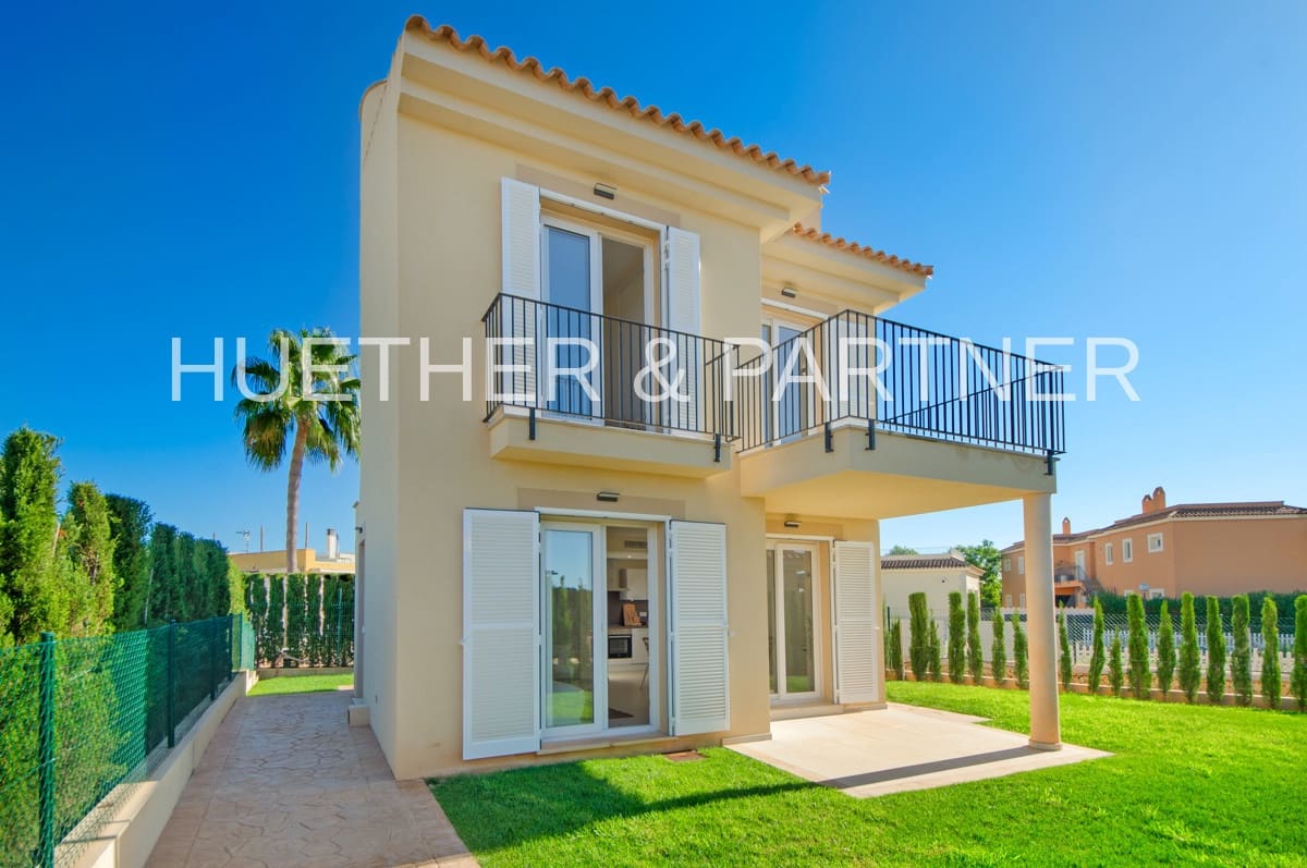 2 bedroom Townhouse for sale in Sa Rapita / La Rapita - € 695,000 (Ref: 7945631)