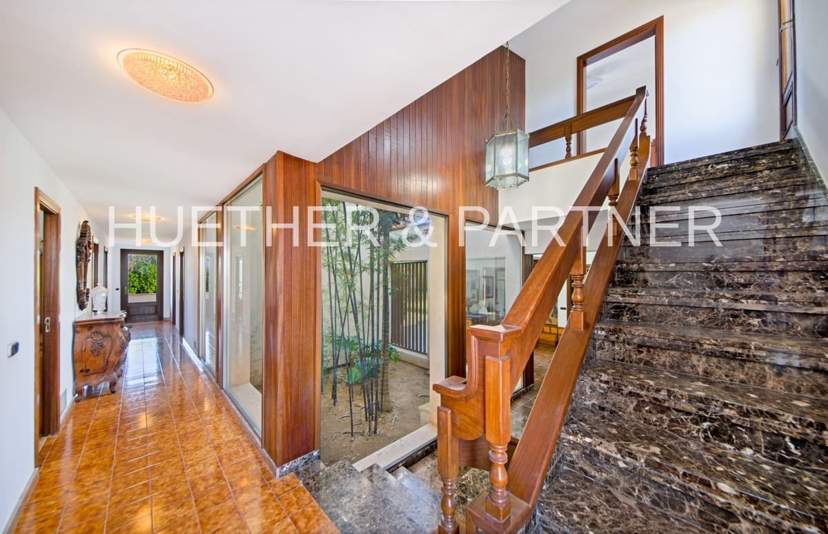 5 bedroom Townhouse for sale in Portocristo / Port de Manacor - € 1,350,000 (Ref: 8141359)