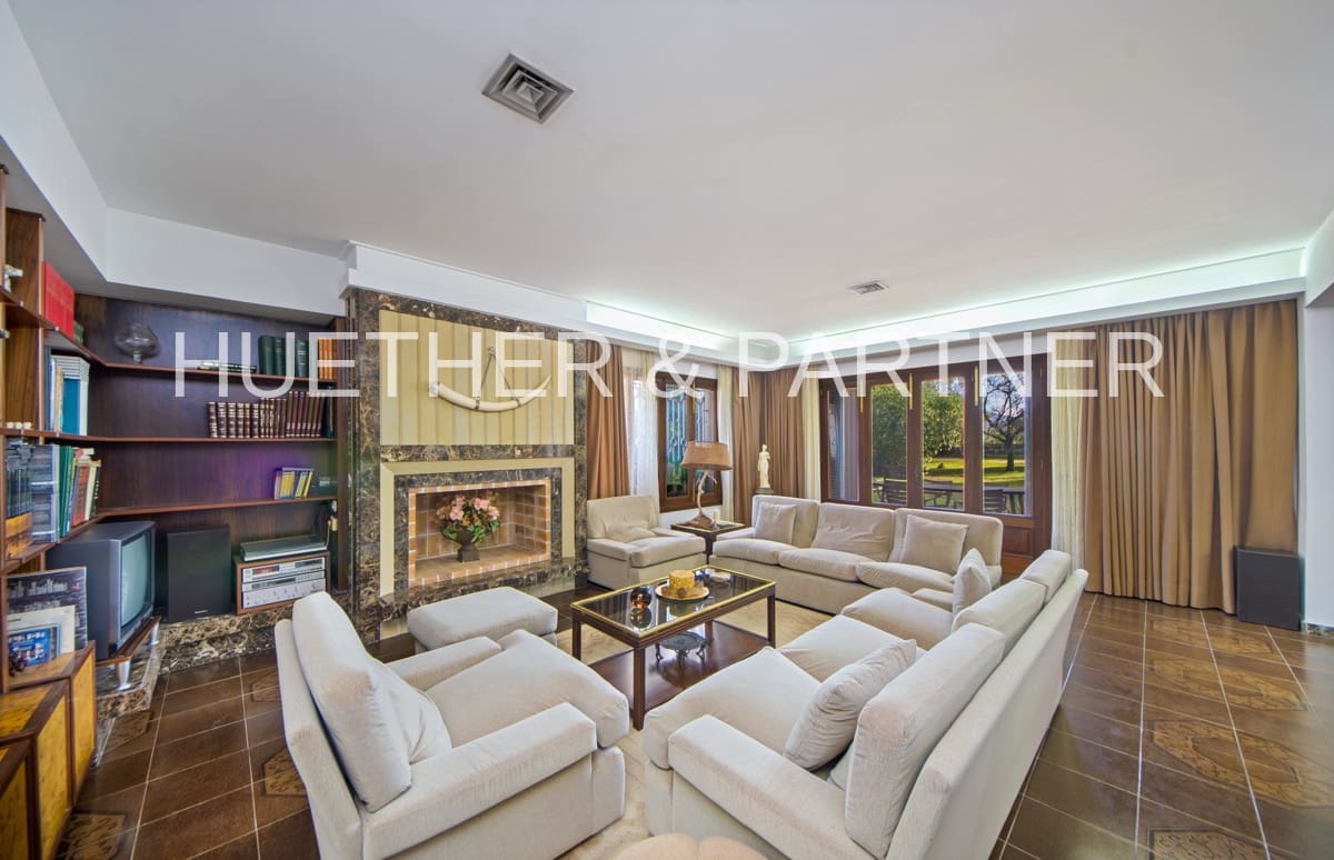 5 bedroom Townhouse for sale in Portocristo / Port de Manacor - € 1,350,000 (Ref: 8141359)