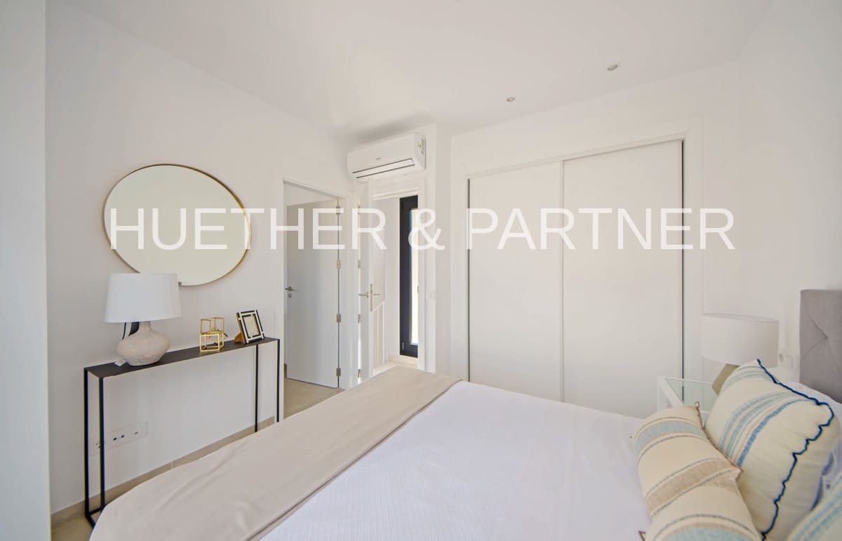 4 bedroom Villa for sale in Cala Romantica - € 673,109 (Ref: 8269074)