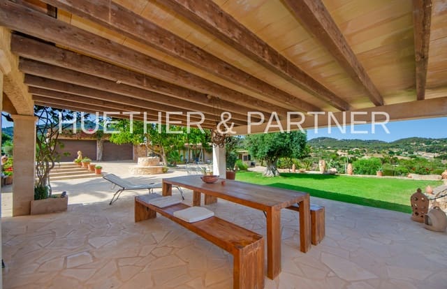 6 soveværelse Finca/Landehus til salg i L'Horta / S'Horta, Felanitx - € 1.800.000 (Ref: 8438107)