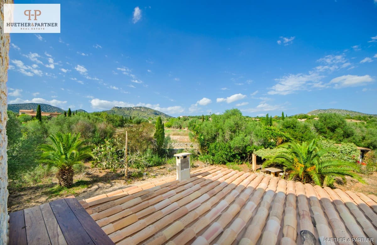 6 bedroom Finca/Country House for sale in Sant Llorenc des Cardassar - € 2,160,000 (Ref: 8495886)