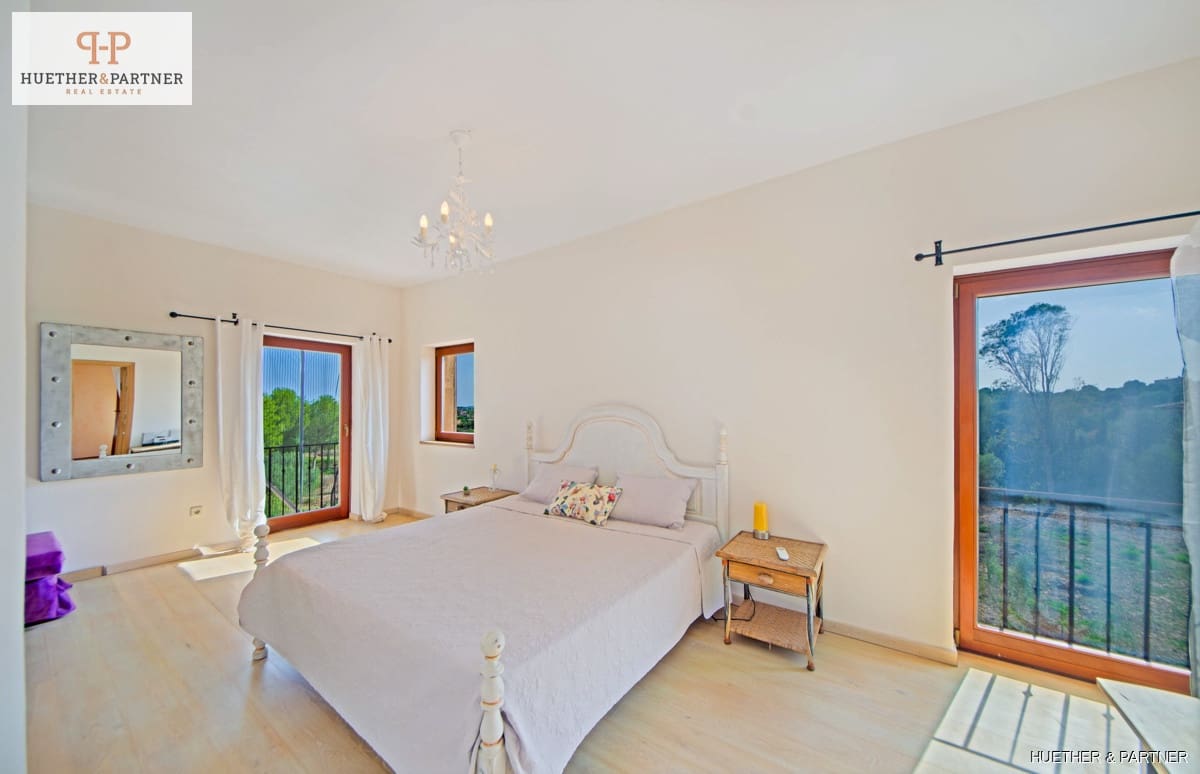 6 bedroom Finca/Country House for sale in Sant Llorenc des Cardassar - € 2,160,000 (Ref: 8495886)