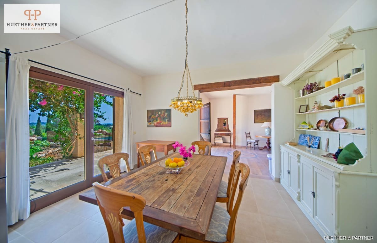 6 bedroom Finca/Country House for sale in Sant Llorenc des Cardassar - € 2,160,000 (Ref: 8495886)