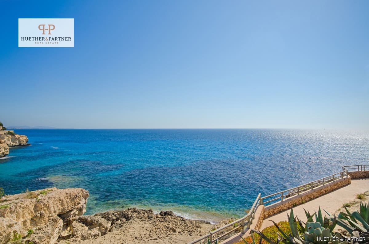 2 bedroom Flat for sale in Calas de Mallorca - € 249,000 (Ref: 8591854)