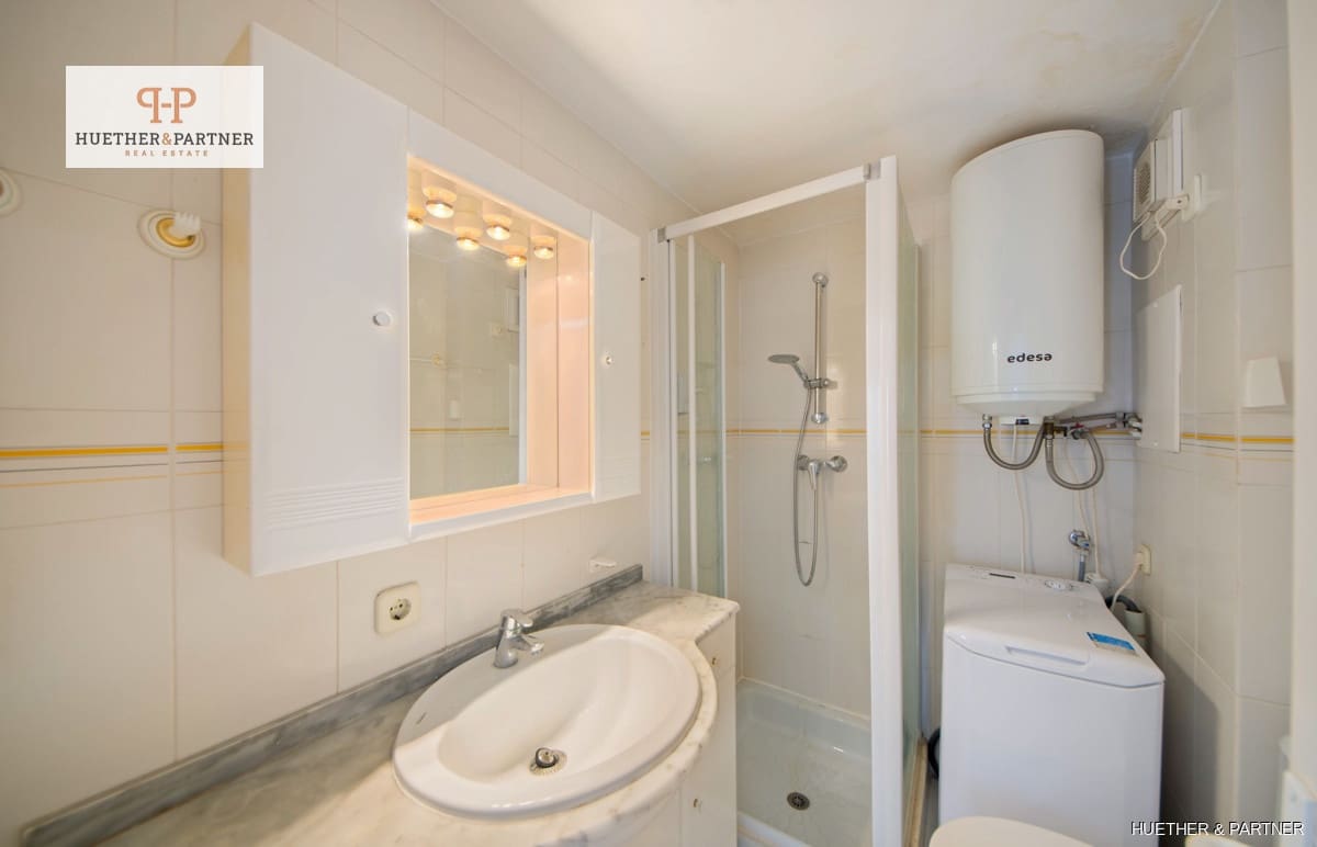 2 bedroom Flat for sale in Calas de Mallorca - € 249,000 (Ref: 8591854)