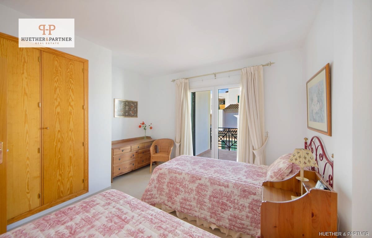 3 bedroom Flat for sale in Santa Ponsa - € 820,000 (Ref: 8807540)