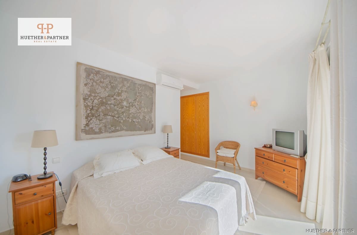 3 bedroom Flat for sale in Santa Ponsa - € 820,000 (Ref: 8807540)