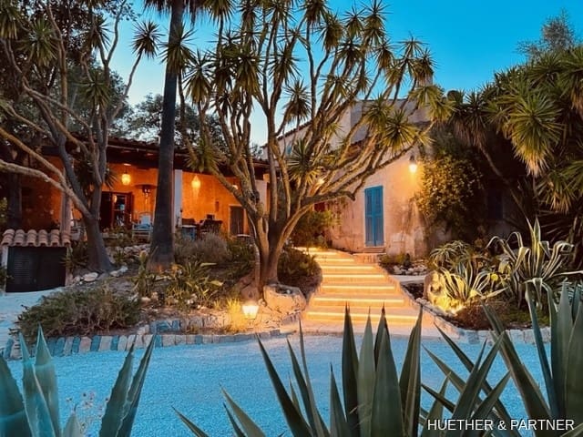 2 bedroom Finca/Country House for sale in Porreres with pool garage - € 1,300,000 (Ref: 9136273)