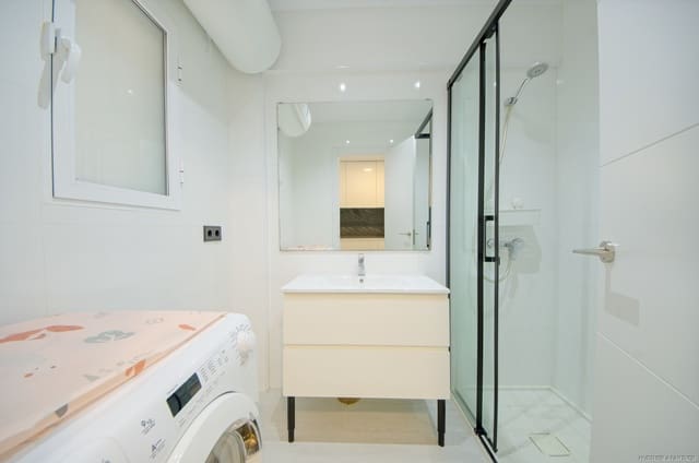 1 slaapkamer Flat te koop in Calas de Mallorca, Manacor - € 155.000 (Ref: 9156253)