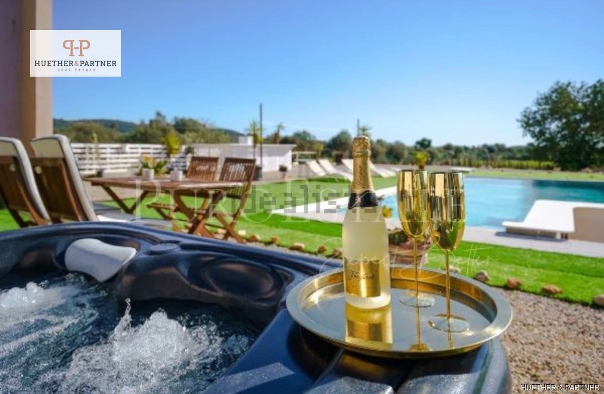 5 bedroom Finca/Country House for sale in Llucmajor - € 2,200,000 (Ref: 9180294)