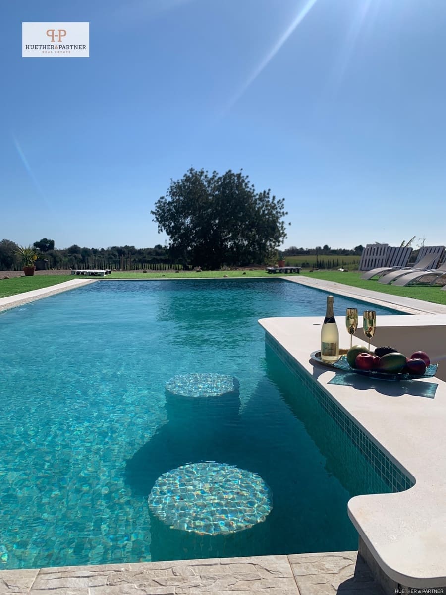 5 bedroom Finca/Country House for sale in Llucmajor - € 2,200,000 (Ref: 9180294)