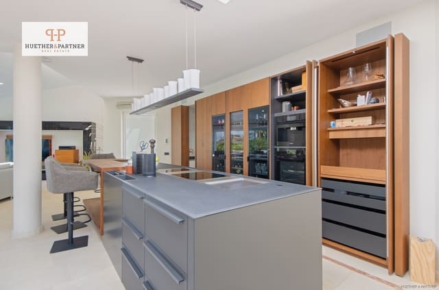 4 soveværelse Byhus til salg i Santa Ponsa, Calvià - € 3.950.000 (Ref: 9240763)