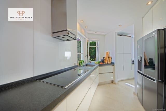 4 soveværelse Byhus til salg i Santa Ponsa, Calvià - € 3.950.000 (Ref: 9240763)