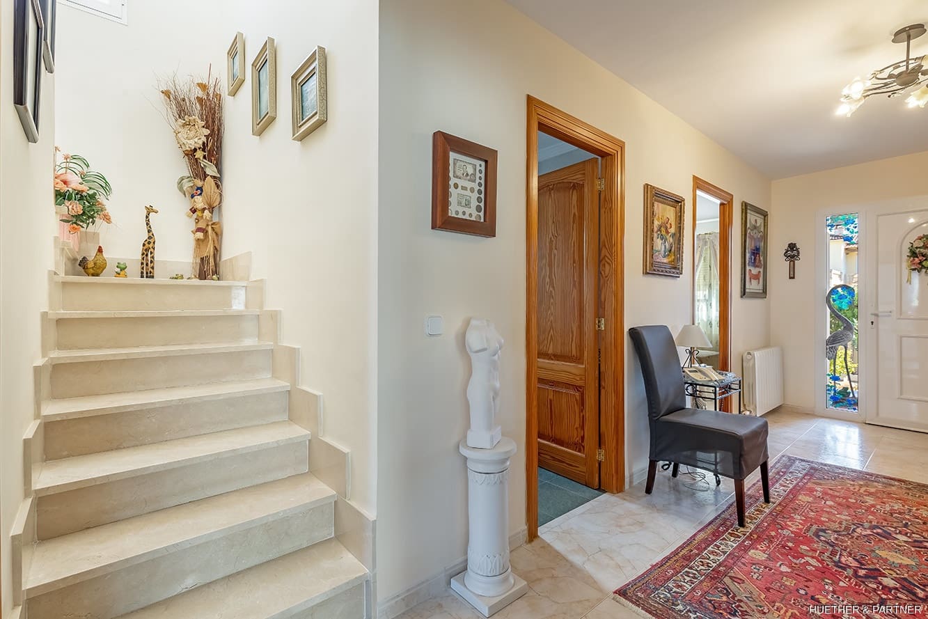 3 bedroom Villa for sale in Llucmajor - € 1,390,000 (Ref: 9263404)