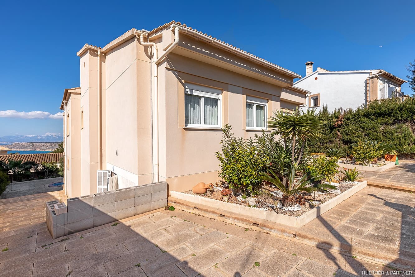 3 bedroom Villa for sale in Llucmajor - € 1,390,000 (Ref: 9263404)