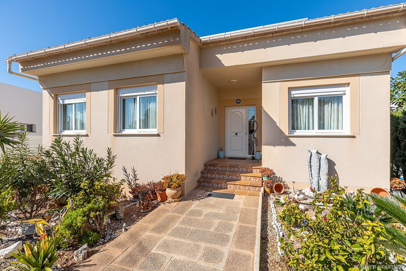 3 bedroom Villa for sale in Llucmajor - € 1,390,000 (Ref: 9263404)