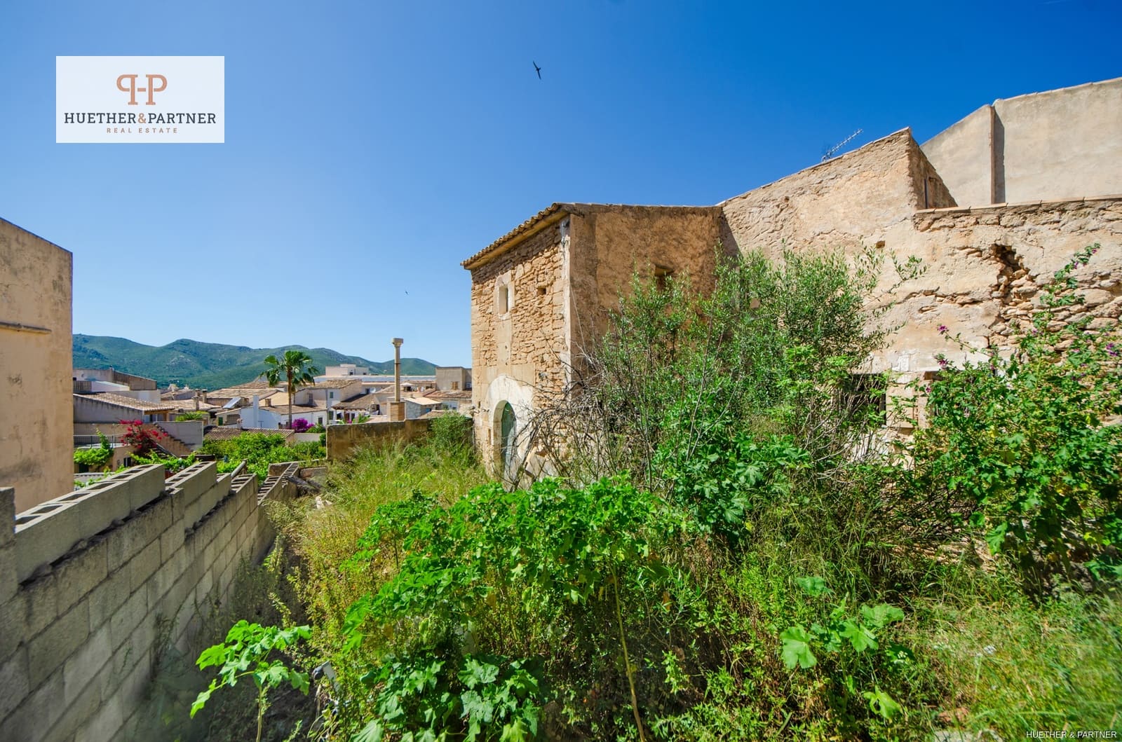 4 bedroom Townhouse for sale in Capdepera - € 250,000 (Ref: 9307130)