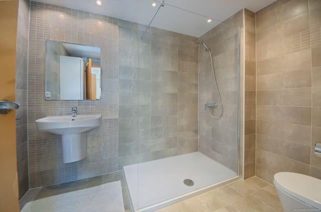 2 slaapkamer Flat te koop in Calas de Mallorca, Manacor - € 375.000 (Ref: 9337288)