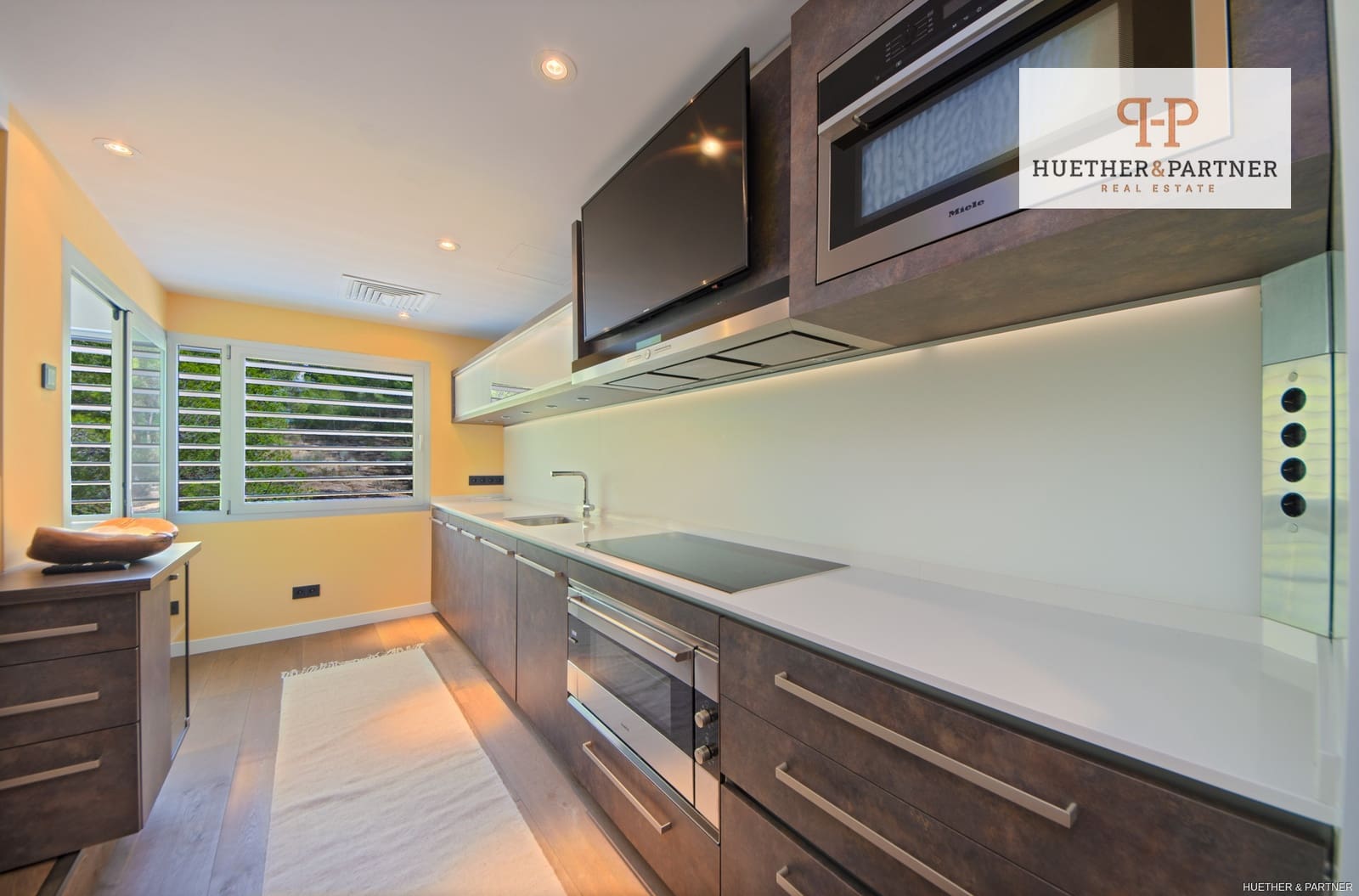 3 slaapkamer Flat te koop in Bendinat - € 2.250.000 (Ref: 9337523)