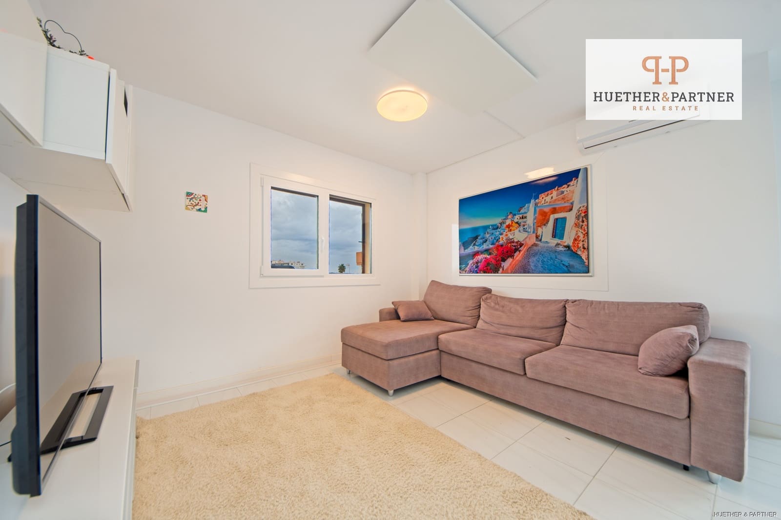 3 bedroom Flat for sale in S'Illot - € 399,000 (Ref: 9412692)