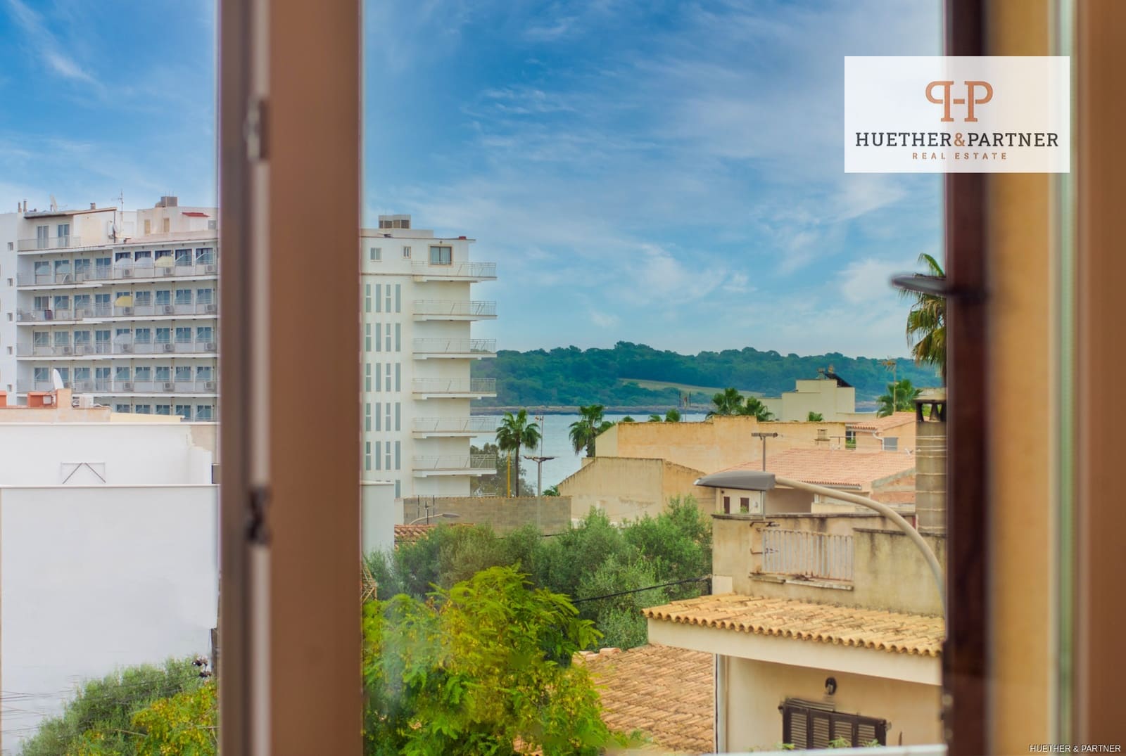 3 bedroom Flat for sale in S'Illot - € 399,000 (Ref: 9412692)