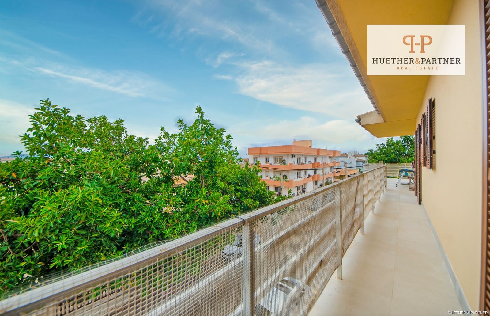 3 bedroom Flat for sale in S'Illot - € 399,000 (Ref: 9412692)